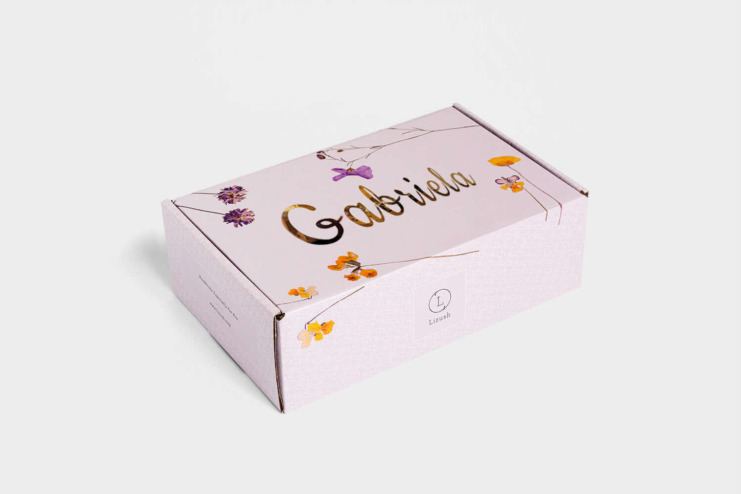 Personalized gift box design with floral accents, featuring the name 'Gabriela' for custom gifting.